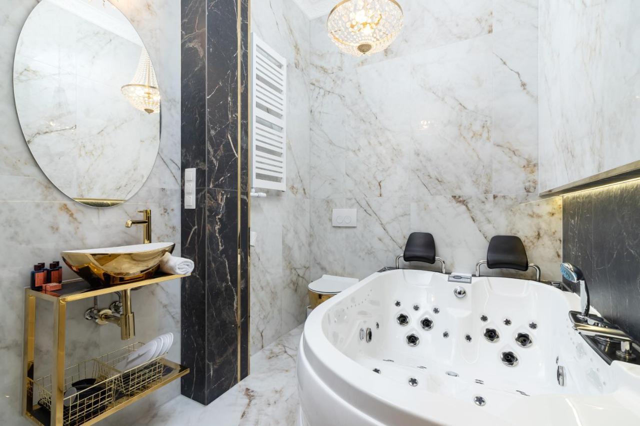 Kazimierz Studio With Jacuzzi By Renters Prestige Krakow Exterior photo