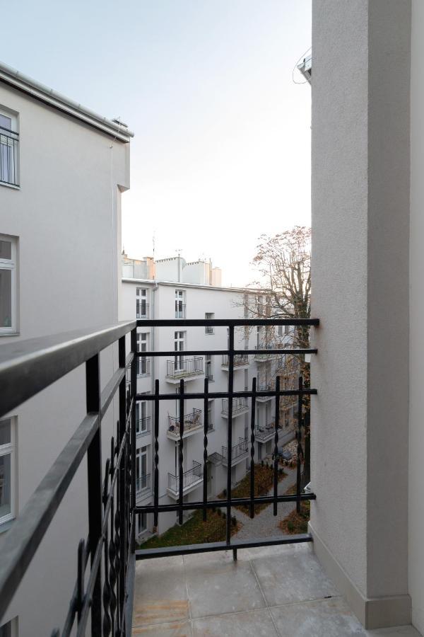 Kazimierz Studio With Jacuzzi By Renters Prestige Krakow Exterior photo